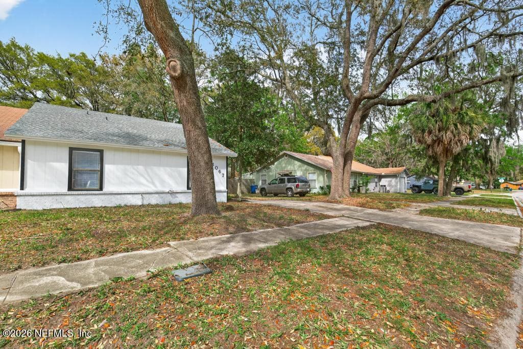 1067 WILLOW COVE Court W, Jacksonville, FL 32233