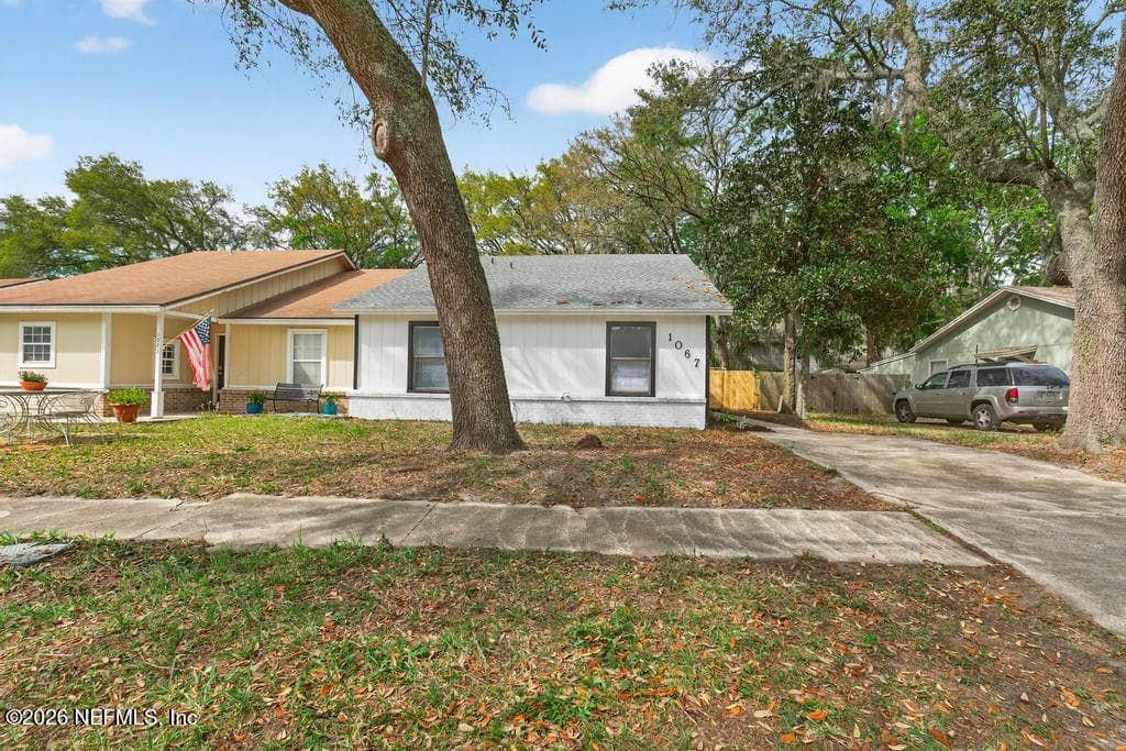 1067 WILLOW COVE Court W, Jacksonville, FL 32233 2