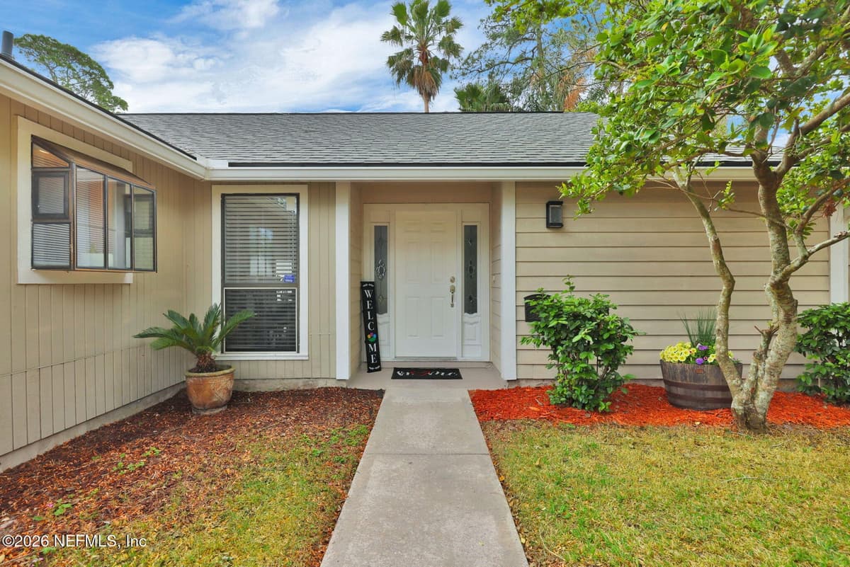 4340 QUEENSWAY Drive, Jacksonville, FL 32257 3