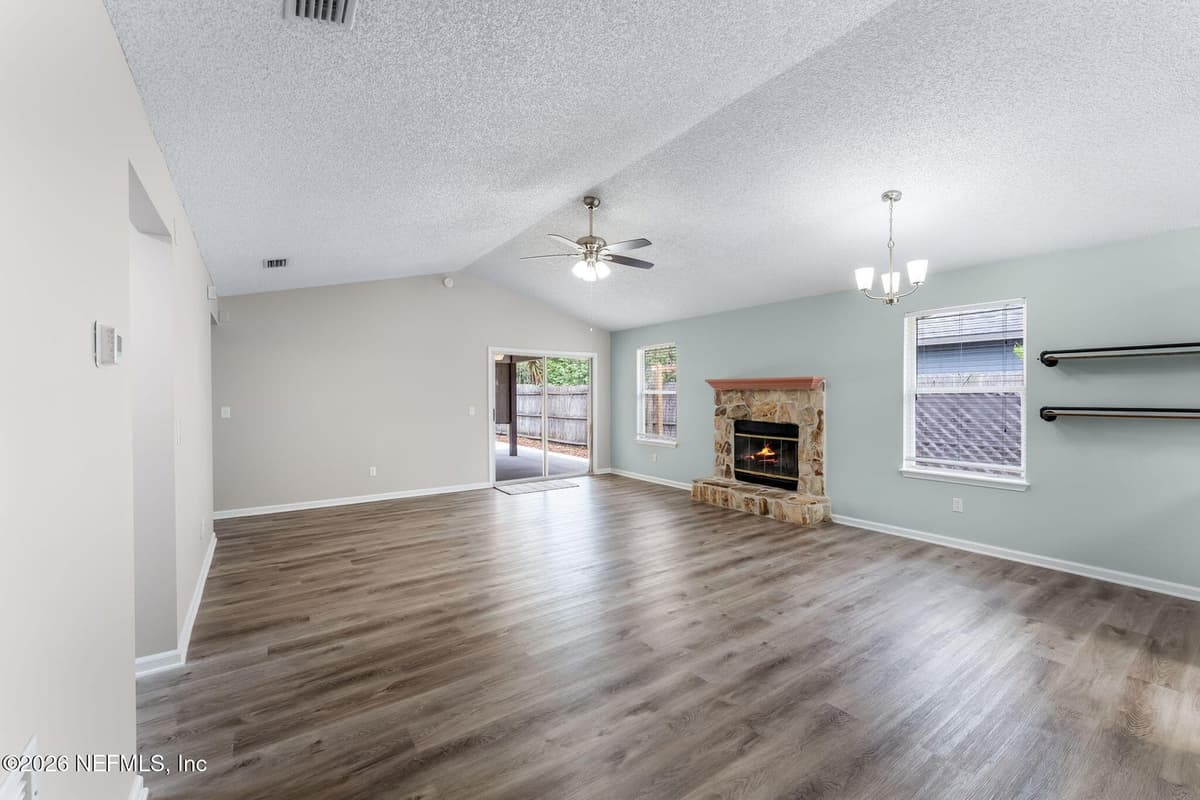 2727 MC CORMICK WOODS Drive, Jacksonville, FL 32225 3