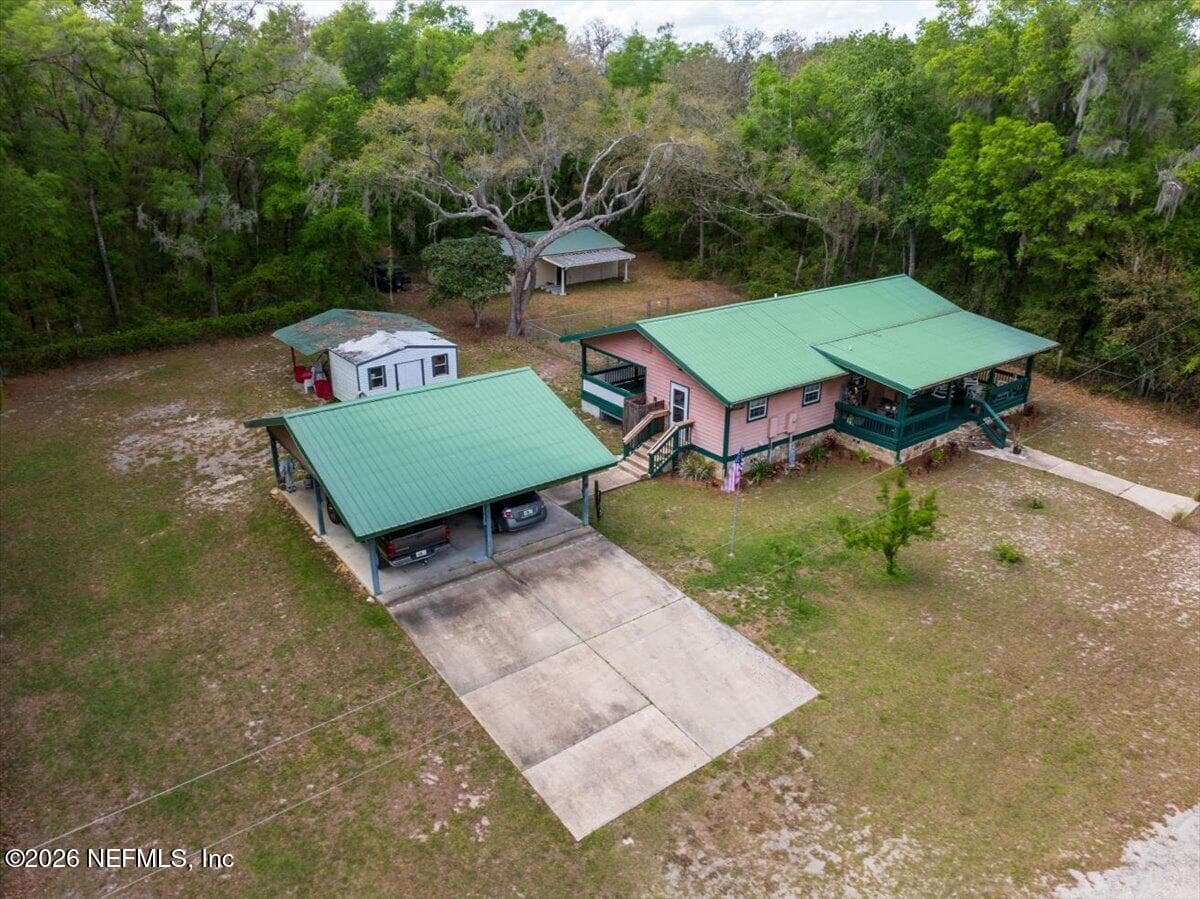 111 HOLLY Drive 1, Florahome, FL 32140