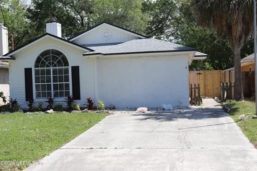 569 CAMELIA Street, Atlantic Beach, FL 32233