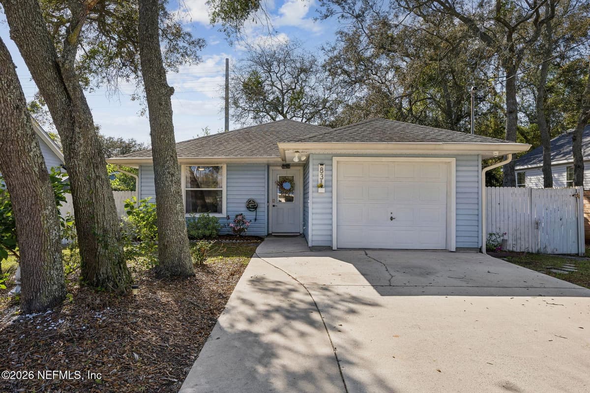 831 DIVISION Street, Fernandina Beach, FL 32034 2