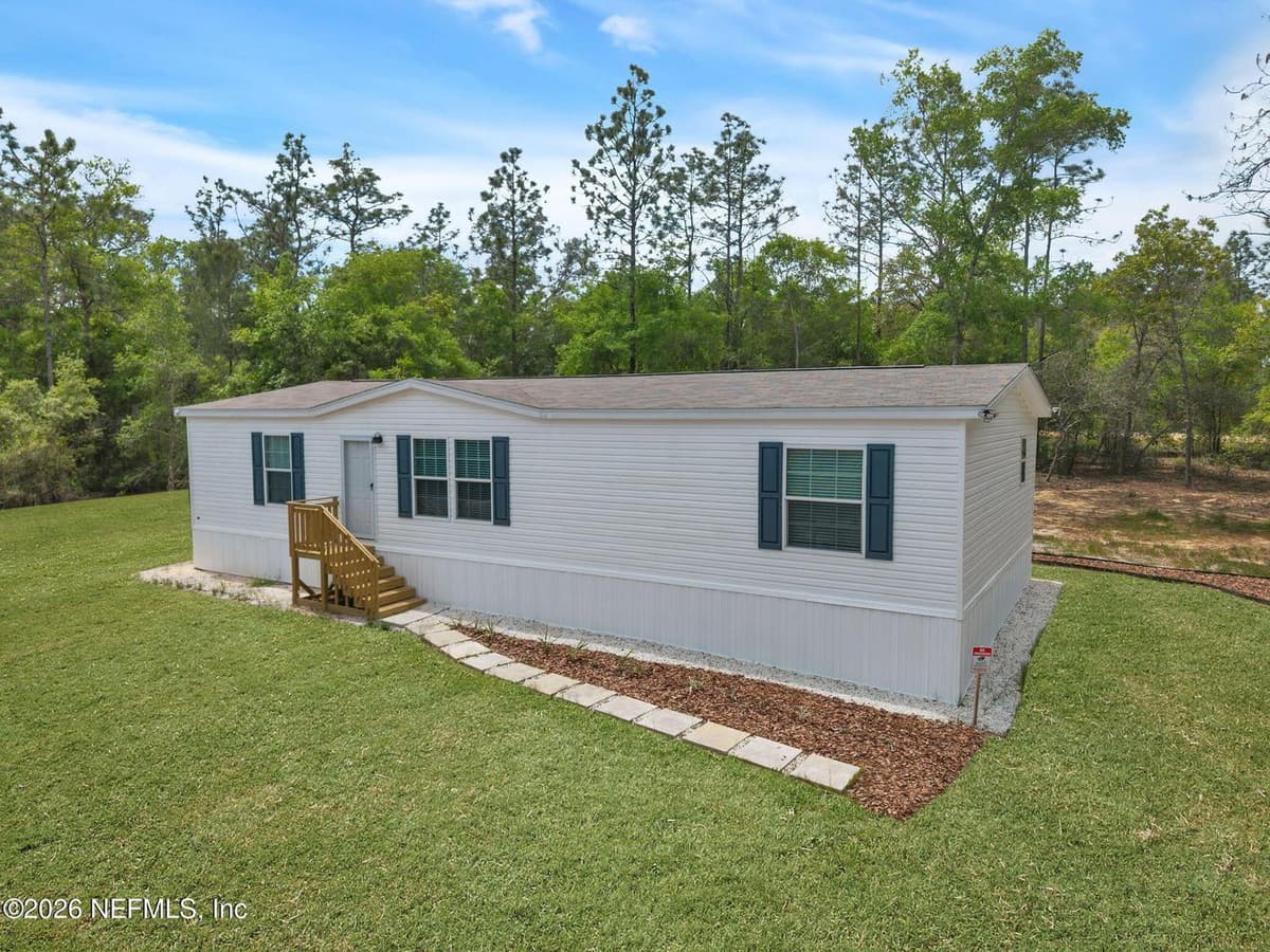 295 BADEN POWELL Road, Hawthorne, FL 32640, Hawthorne, FL - photo 2