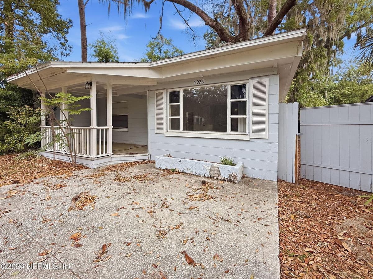 5925 OAKLANE Drive, Jacksonville, FL 32244 3