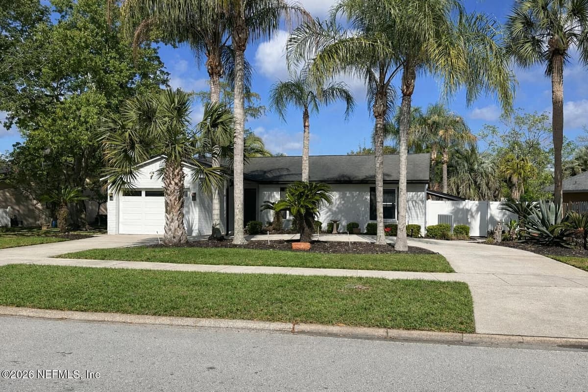 11654 LAKE RIDE Drive, Jacksonville, FL 32223 2