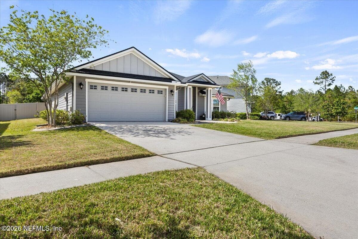 1730 LINDA LAKES Lane, Middleburg, FL 32068 2