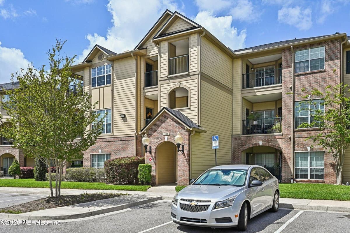 7800 POINT MEADOWS Drive 322, Jacksonville, FL 32256 2
