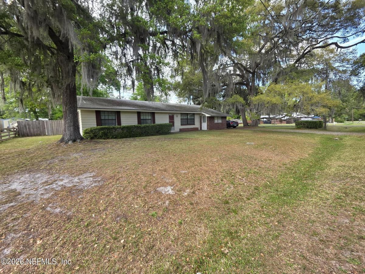 37204 W THIRD (INCLUDES ADJACENT LOT) Street, Hilliard, FL 32046 3