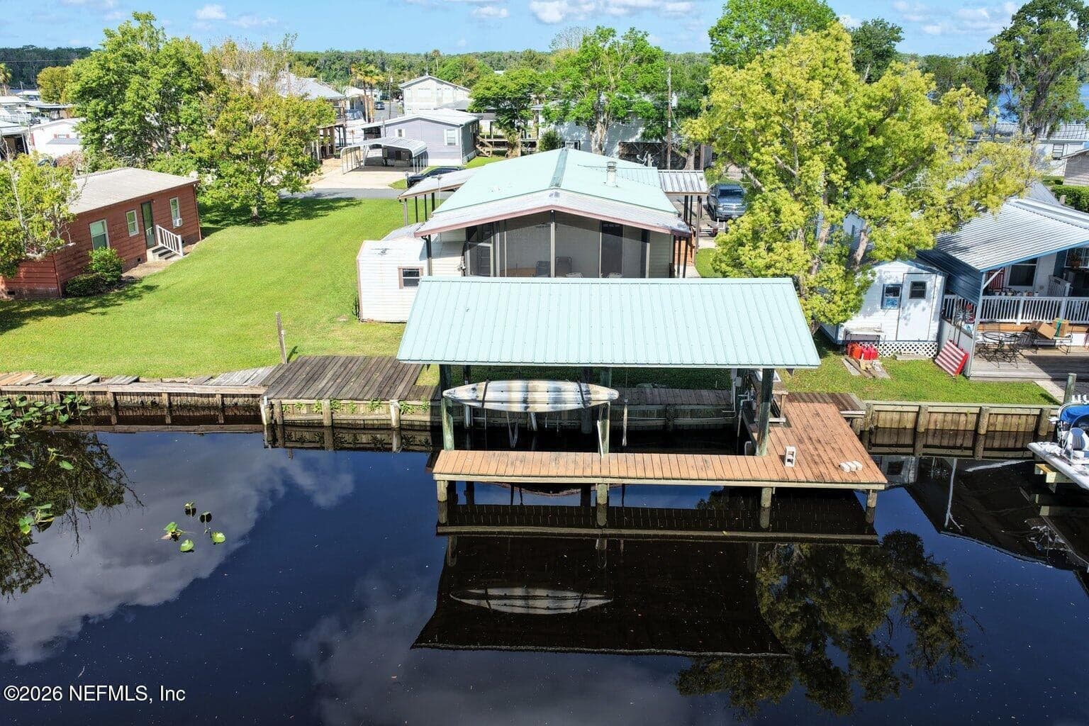 160 MOONLITE Drive, Satsuma, FL 32189