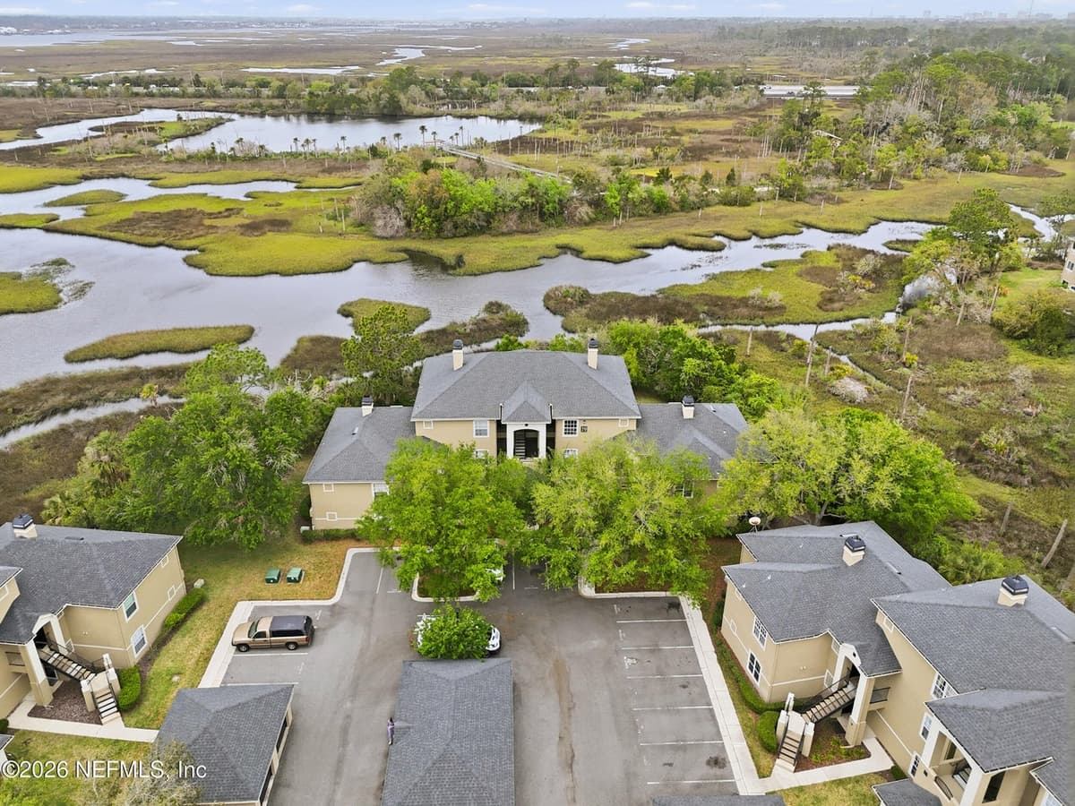 1701 THE GREENS Way 1913, Jacksonville Beach, FL 32250 2