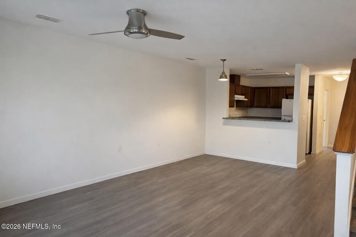 181 OCEANGATE Drive, Atlantic Beach, FL 32233 2