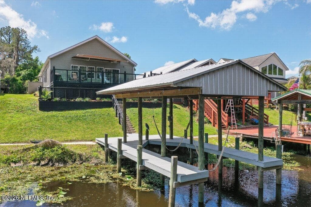 292 MAXWELL Drive, Welaka, FL 32193