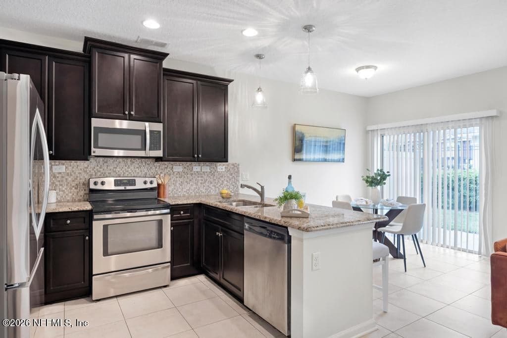 1541 ACKEN Drive, Jacksonville, FL 32225 3