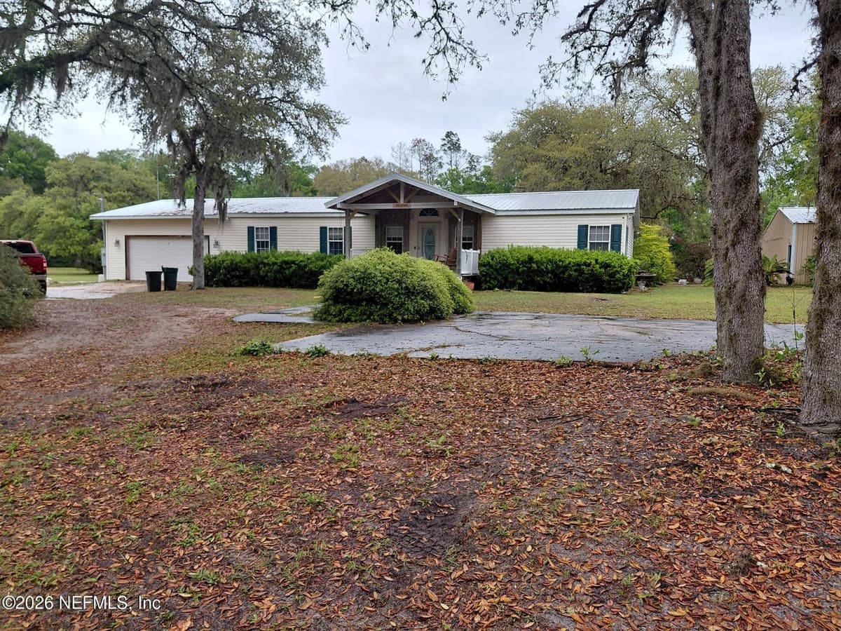 118 ROBIN Road, Pomona Park, FL 32181 3