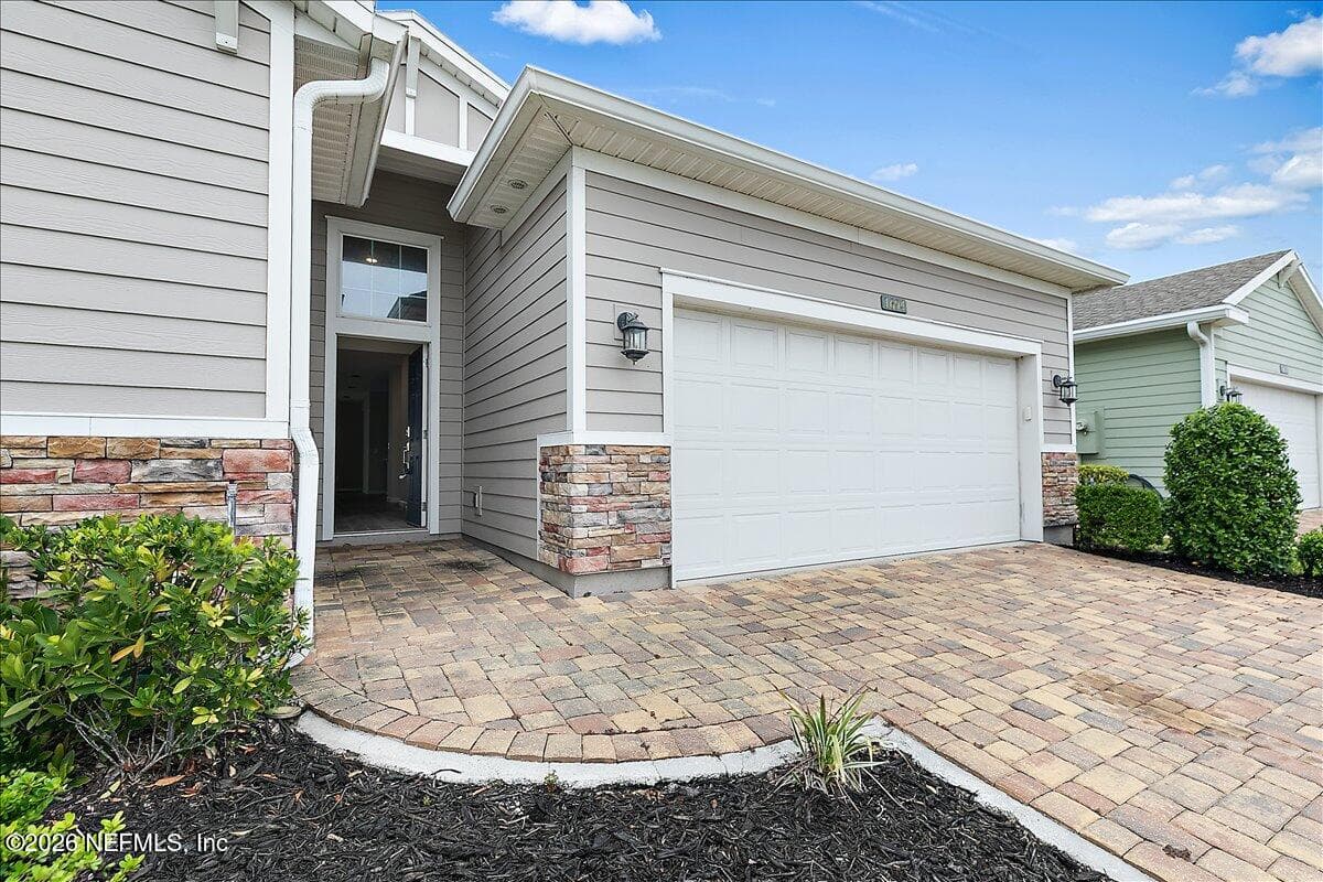 1694 MATHEWS MANOR Drive, Jacksonville, FL 32211 2