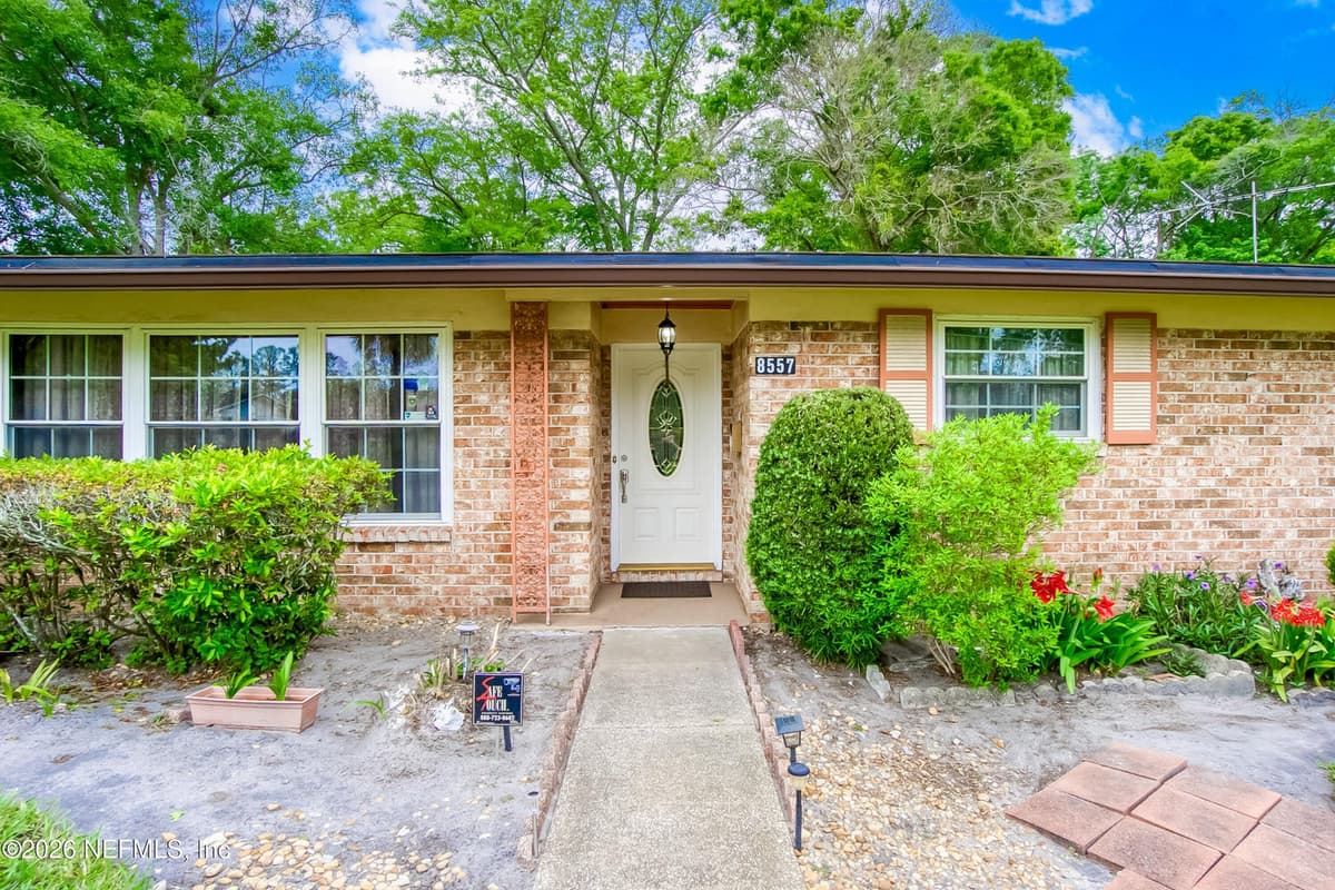 8557 VERMANTH Road, Jacksonville, FL 32211 2