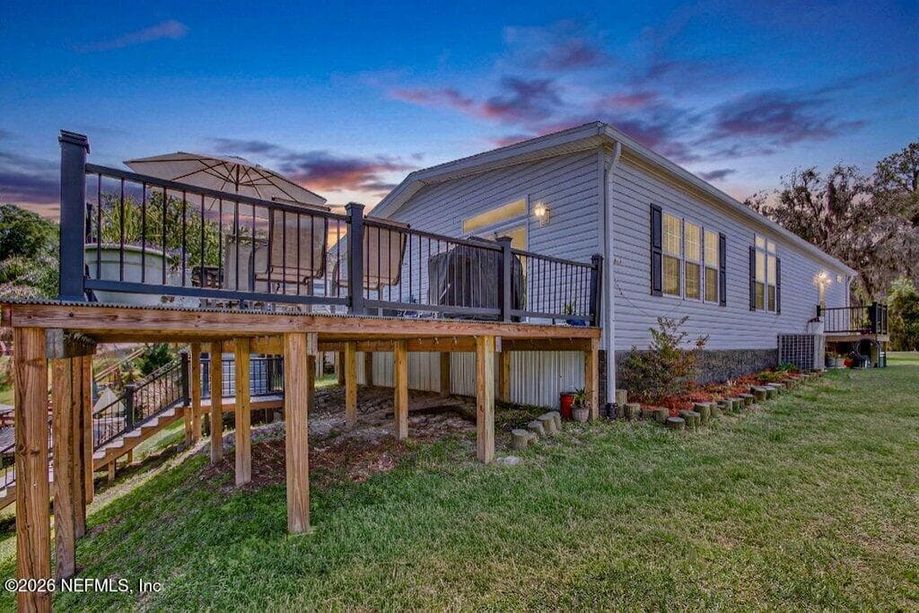 293 MAXWELL Drive, Welaka, FL 32193
