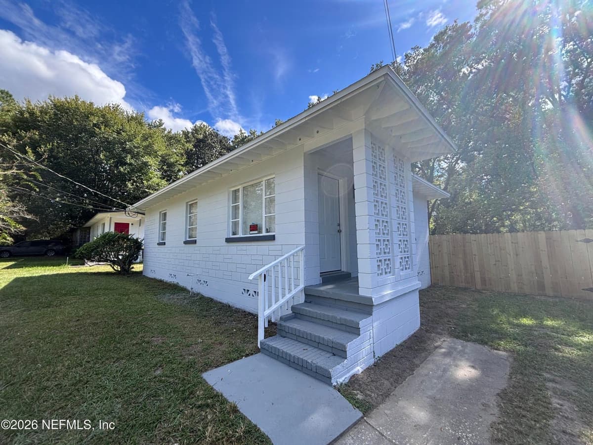 6244 PETTIFORD Drive W, Jacksonville, FL 32209 2
