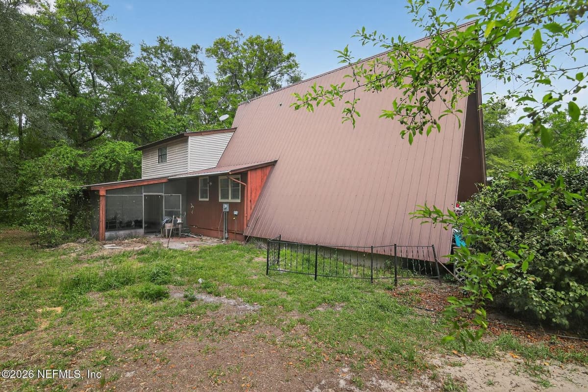 509 KENNEDY Avenue, Interlachen, FL 32148 3