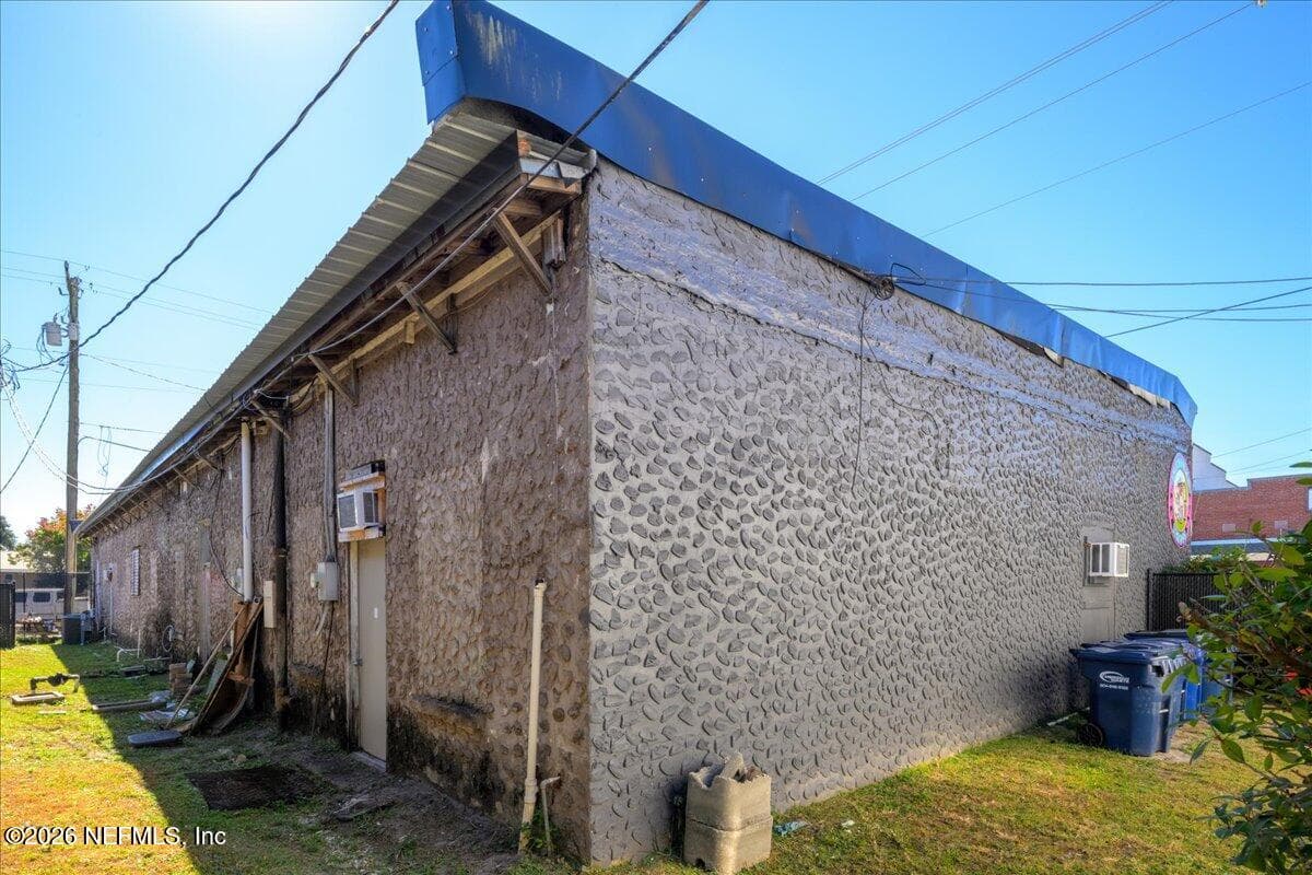 23 S COLLEGE Street, Macclenny, FL 32063 2