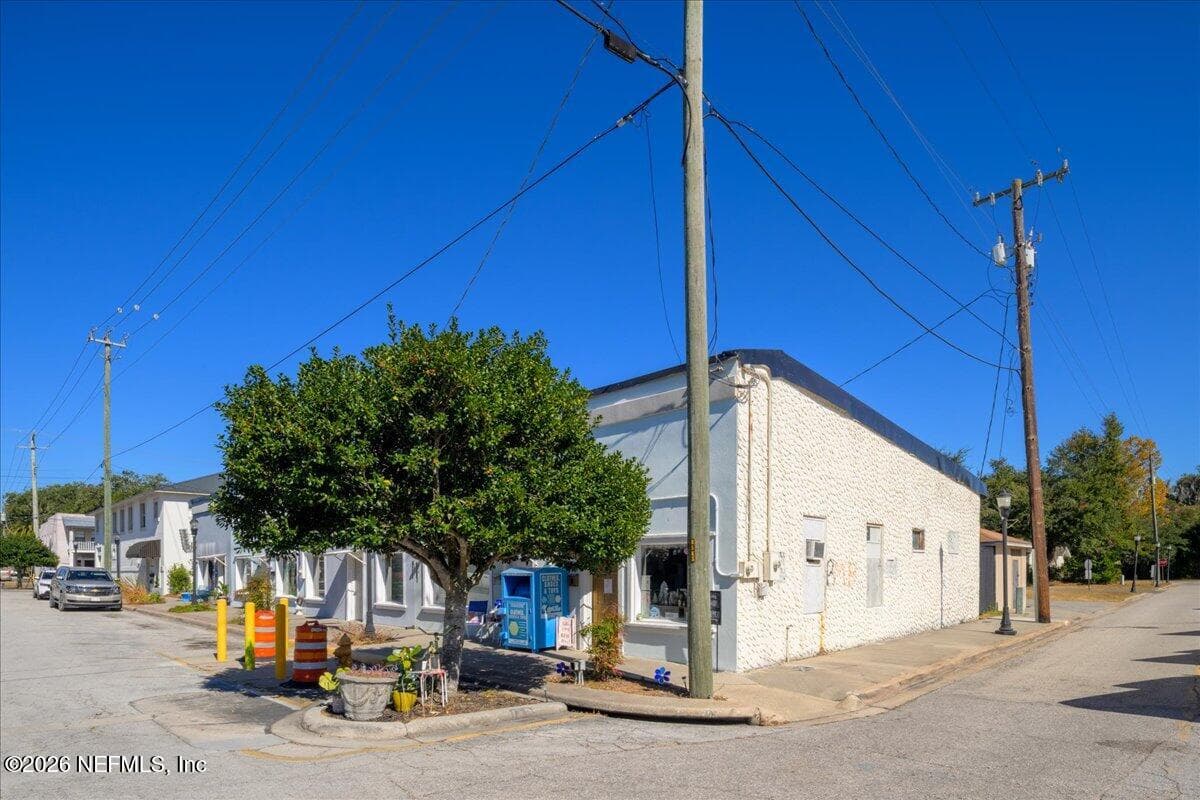 23 S COLLEGE Street, Macclenny, FL 32063 3