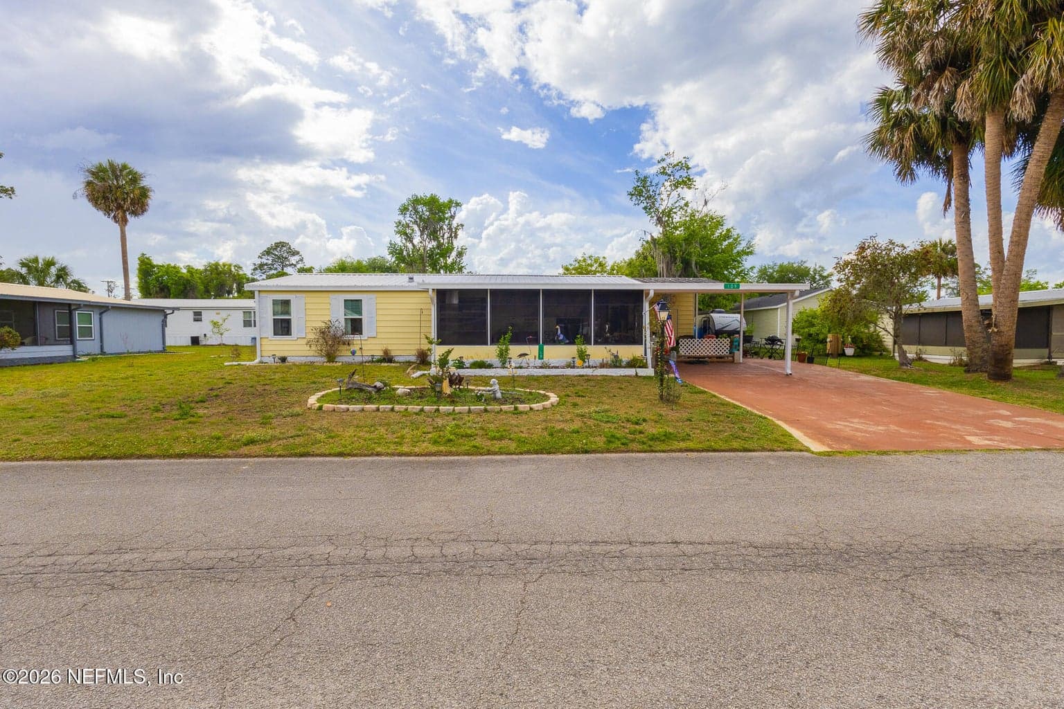 109 BAYOU Drive, Satsuma, FL 32189
