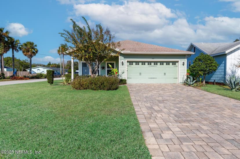 305 N 9TH Street, Jacksonville Beach, FL 32250