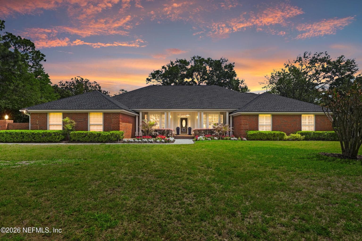 8127 MIDDLE FORK Lane, Jacksonville, FL 32256