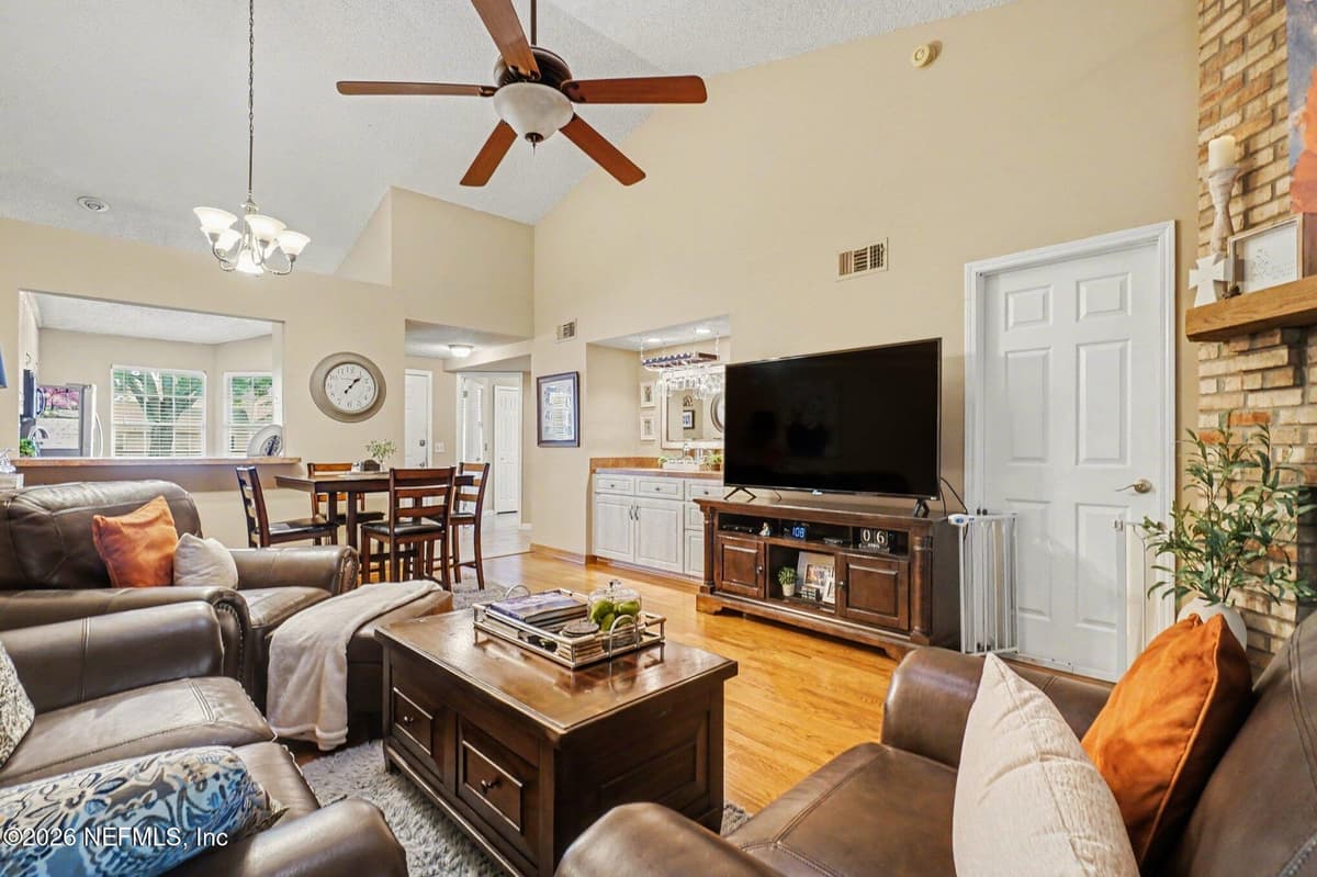4564 WANDERING OAKS Court, Jacksonville, FL 32257 3