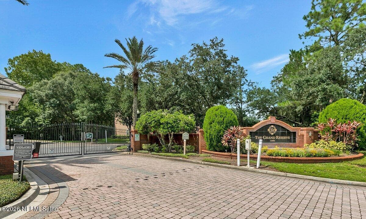13810 SUTTON PARK Drive 1511, Jacksonville, FL 32224 2