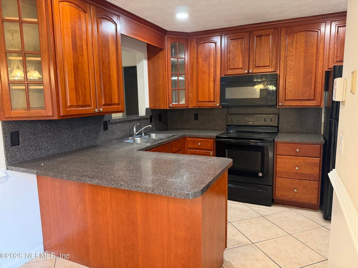 4285 WALNUT Bend, Jacksonville, FL 32257 2