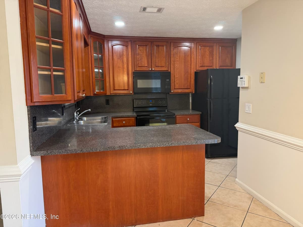4285 WALNUT Bend, Jacksonville, FL 32257 3