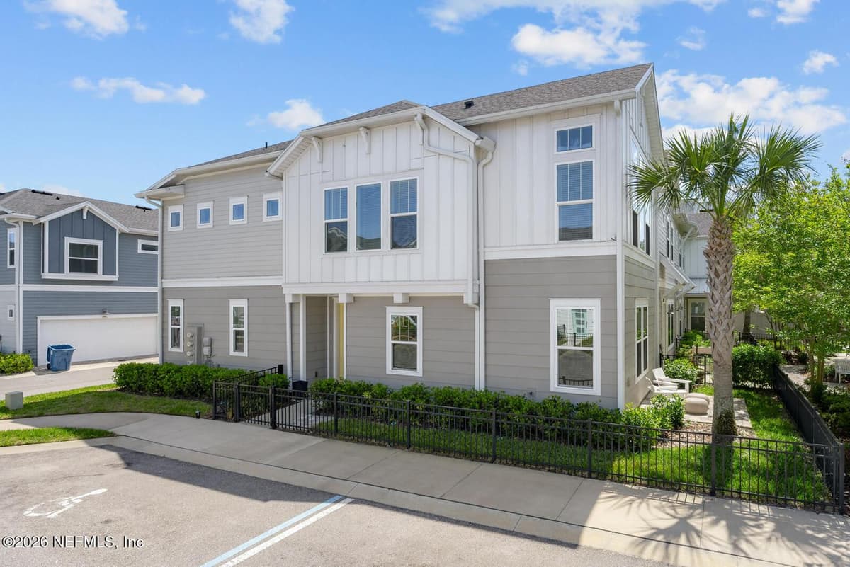 7440 LOGGERHEAD Court, Jacksonville, FL 32256 3