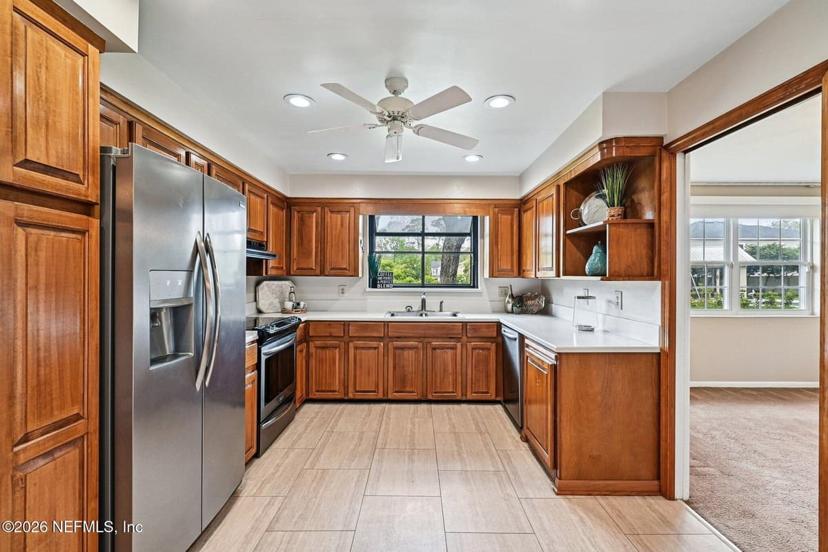 8507 SYNHOFF Drive, Jacksonville, FL 32216 2