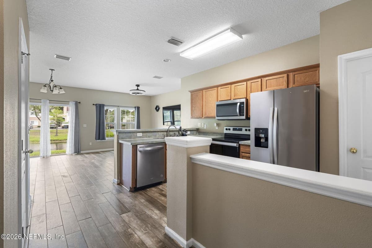 1527 BISCAYNE BAY Drive, Jacksonville, FL 32218 3