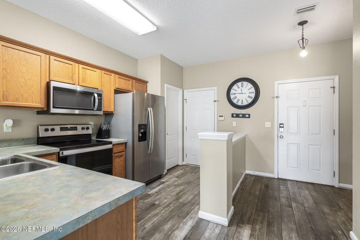 1527 BISCAYNE BAY Drive, Jacksonville, FL 32218 2