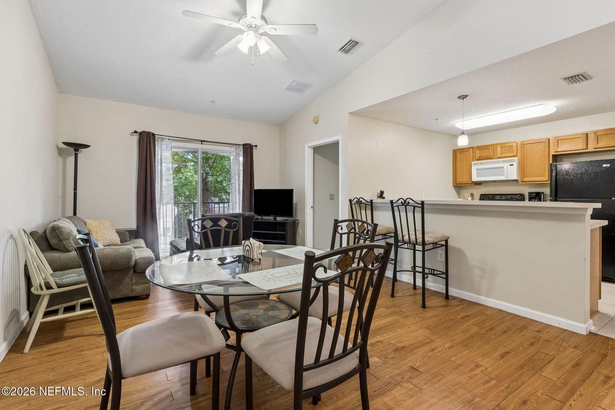 6075 MAGGIES Circle 113, Jacksonville, FL 32244 2