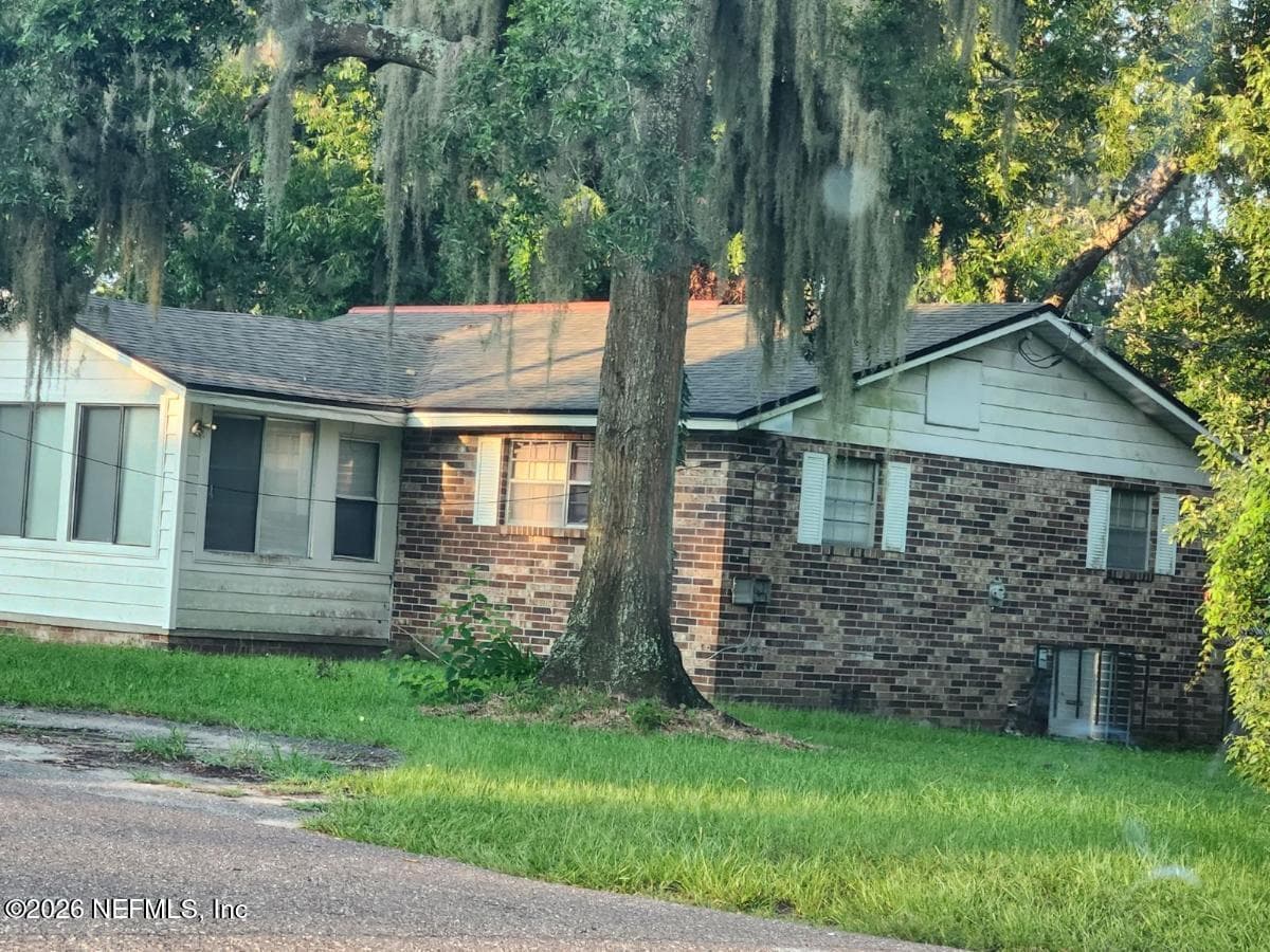 8832 4TH Avenue, Jacksonville, FL 32208 2