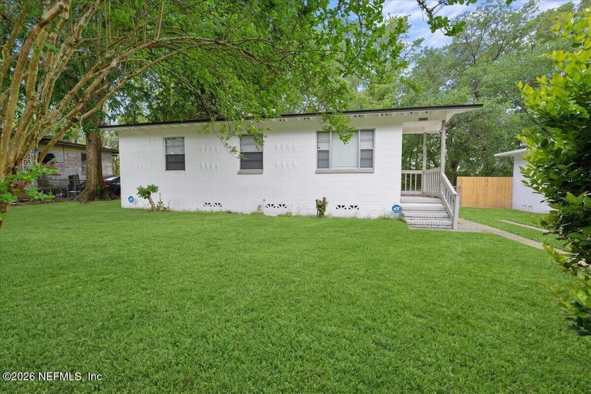 6238 PETTIFORD Drive W, Jacksonville, FL 32209 3