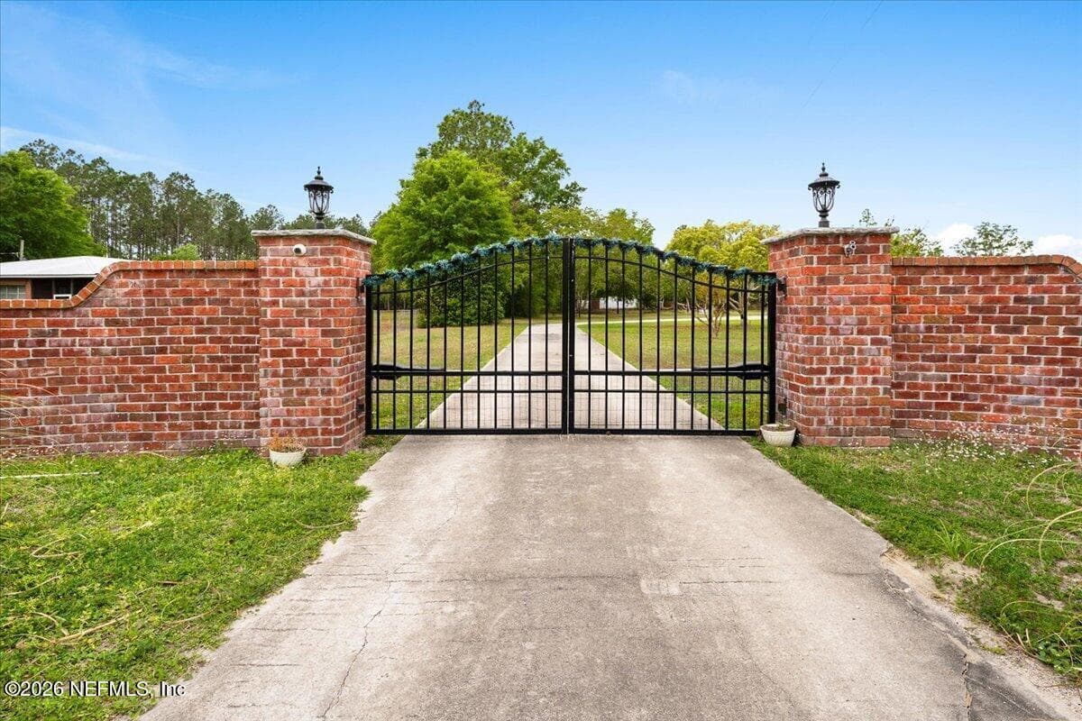 4400 SOUTH COUNTY RD 229, Glen St. Mary, FL 32040 2