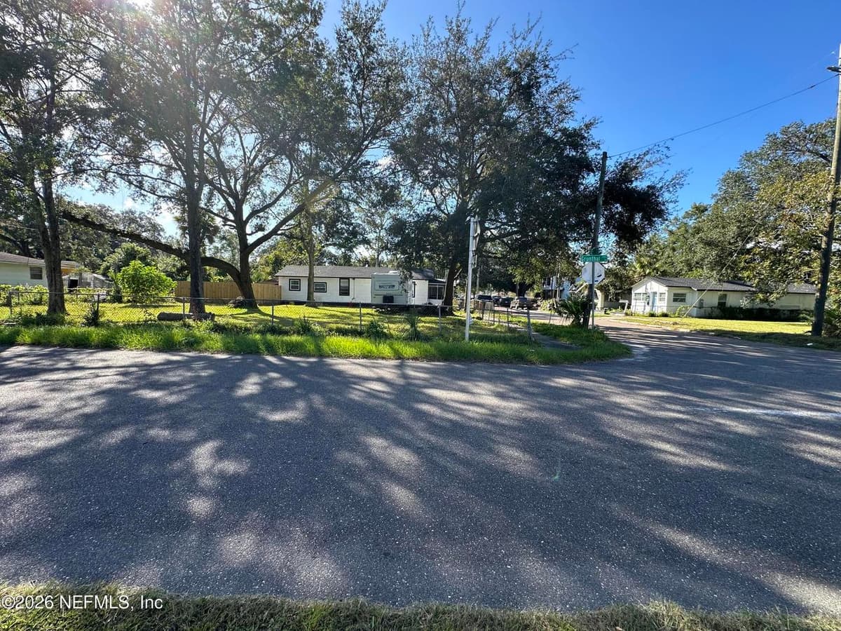 1640 W 4TH Street, Jacksonville, FL 32209 3