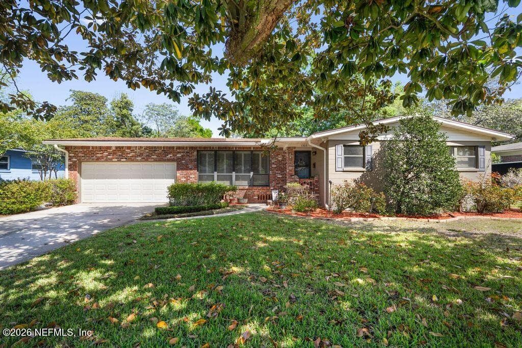 1303 BELLEMEADE Boulevard, Jacksonville, FL 32211 2
