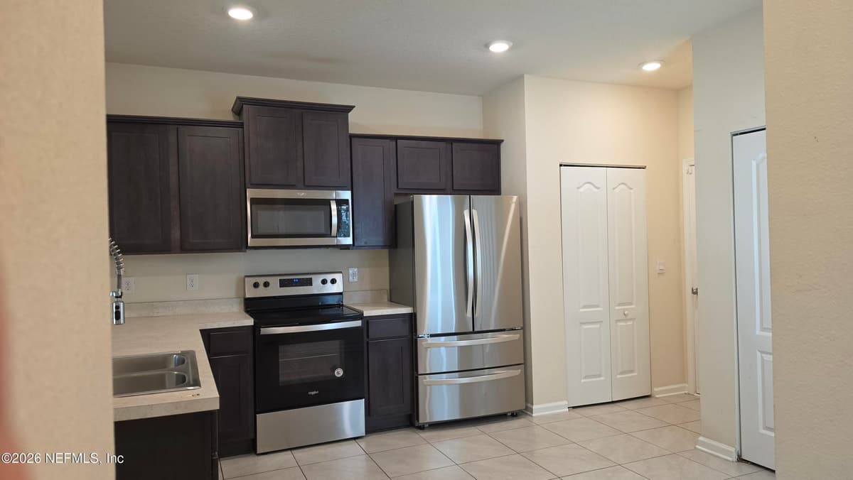 7680 LEGACY Trail, Jacksonville, FL 32256 2