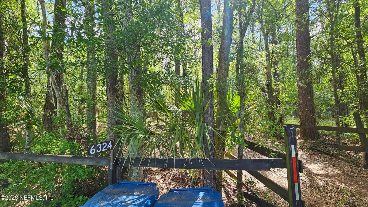 6324 LANNIE Road, Jacksonville, FL 32218 2
