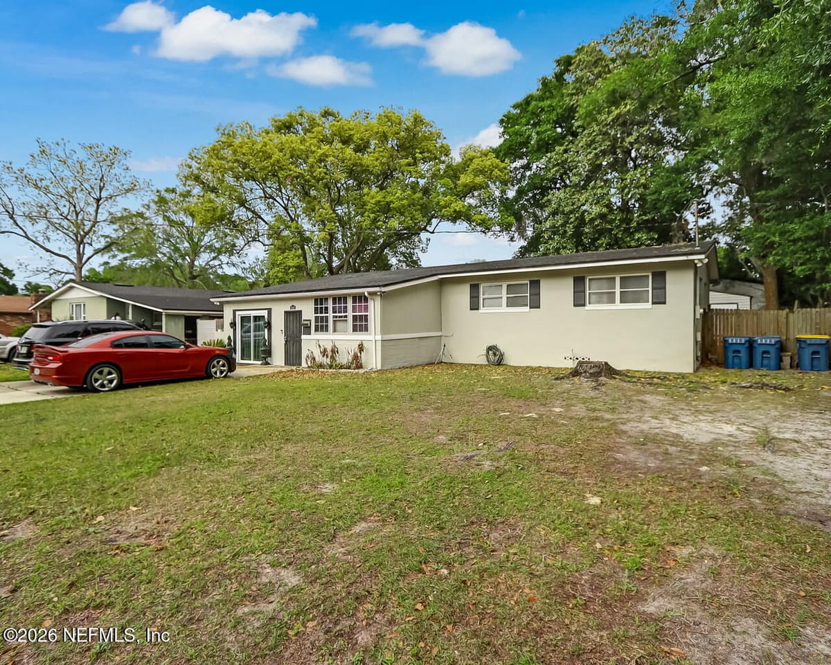 3241 CARIBBEAN Drive, Jacksonville, FL 32277 2