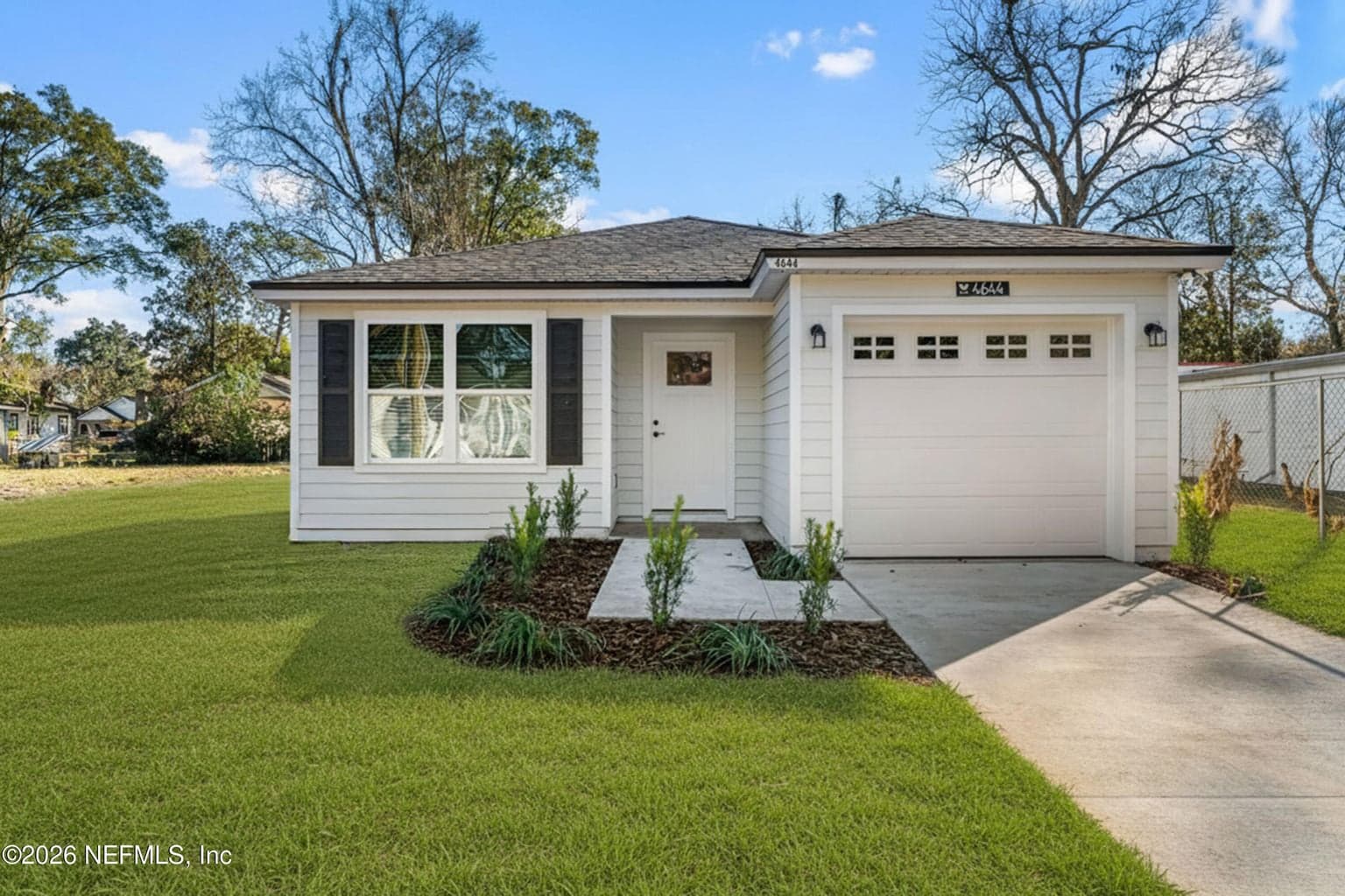 8033 MATTOX Avenue, Jacksonville, FL 32219