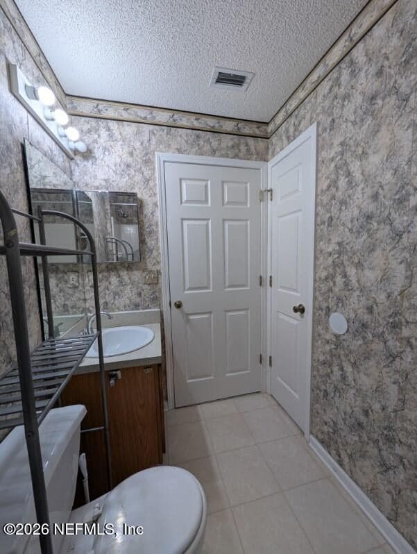 719 ANNE BONNEY Drive, Green Cove Springs, FL 32043 2