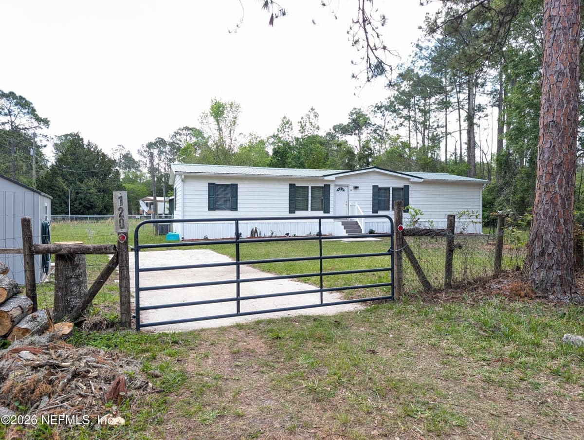120 BARRACUDA Drive, Palatka, FL 32177 2