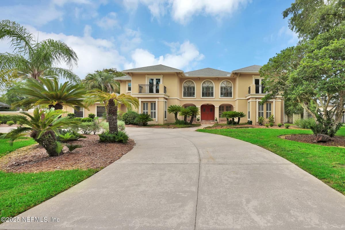 8227 MAR DEL PLATA Street E, Jacksonville, FL 32256 2